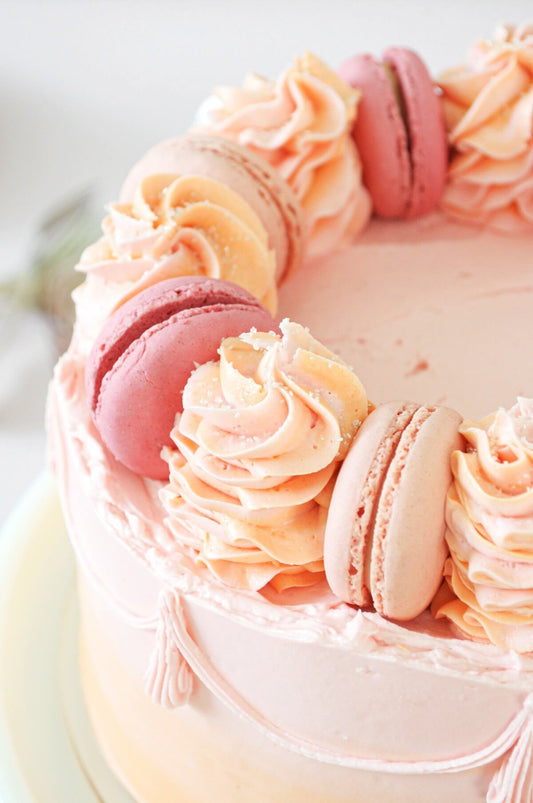 Vintage Cake & Hand-Painted Macaron Workshop